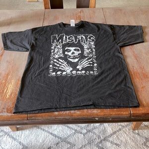 Black skulls Misfits T- shirt